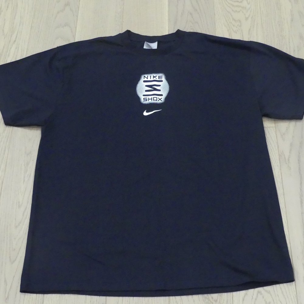 Nike Men's Black T-Shirt